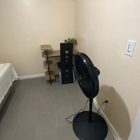 ניו יורק A Delightful Room In Queens מראה חיצוני תמונה