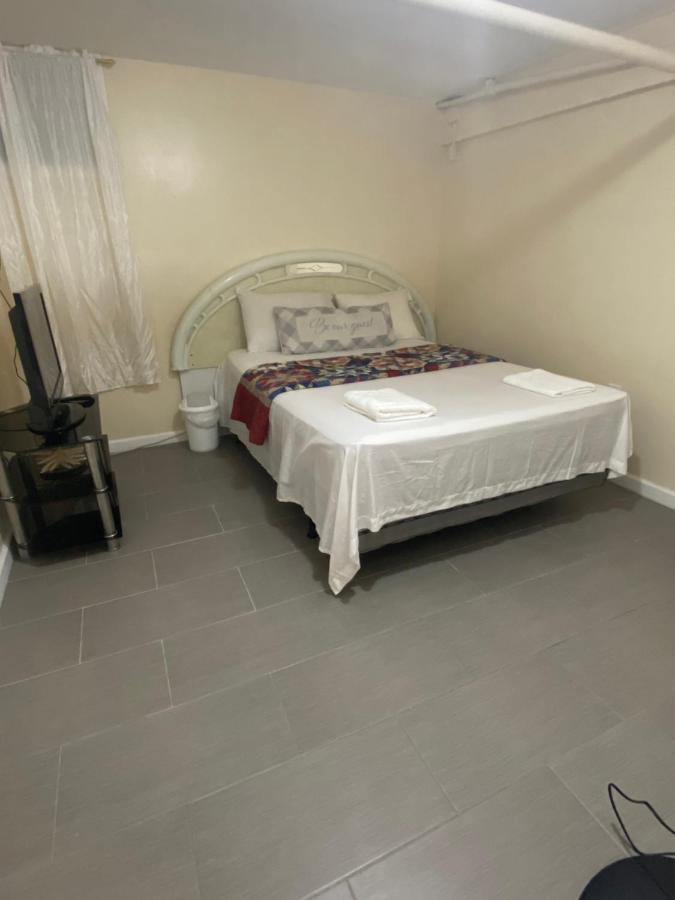 ניו יורק A Delightful Room In Queens מראה חיצוני תמונה