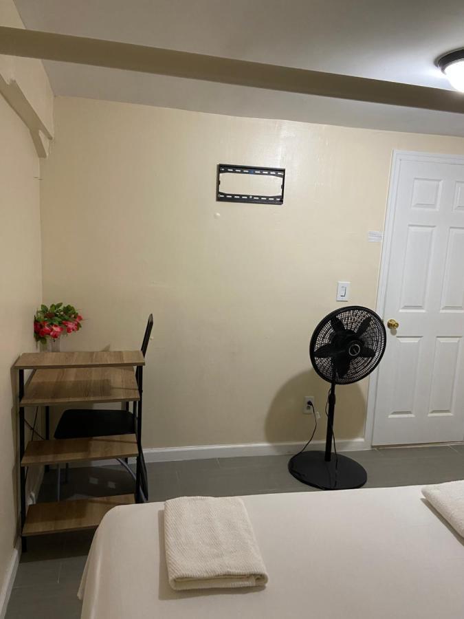 ניו יורק A Delightful Room In Queens מראה חיצוני תמונה
